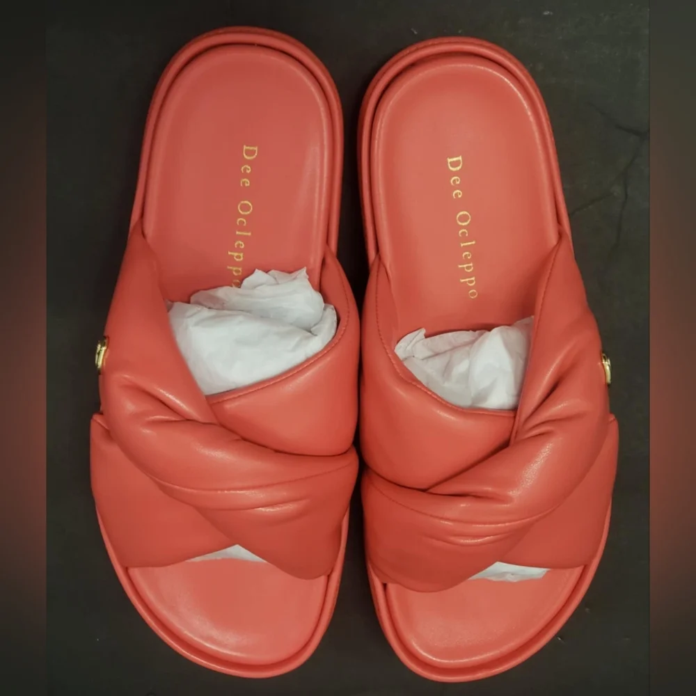 Dee Ocleppo Milan Leather Slides. Sz 7.5 NiB‎